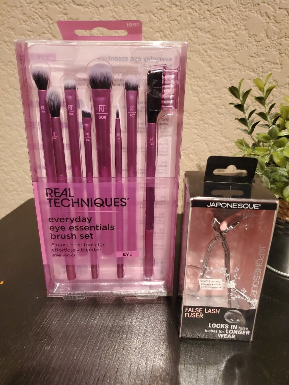Real Techniques Eye Essentials Brush Set & False Lash Fuser - Brand New